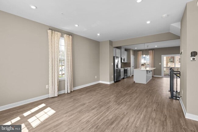 Building Photo - 100 Bethlehem Pl
