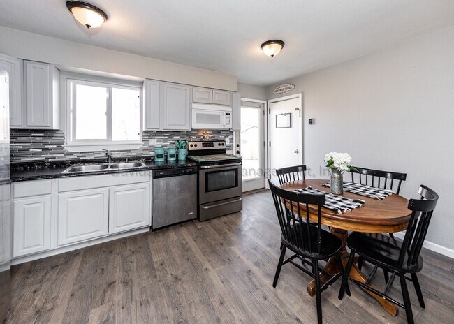Foto del edificio - Cozy 3 Bedroom House in Southeast Colorado Springs