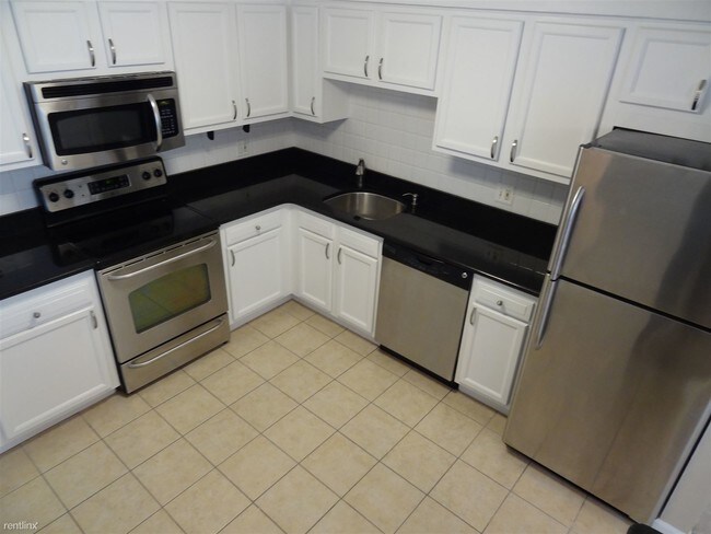 Building Photo - 3 br, 2 bath Condo - 6157 Orchard Lake Rd ...