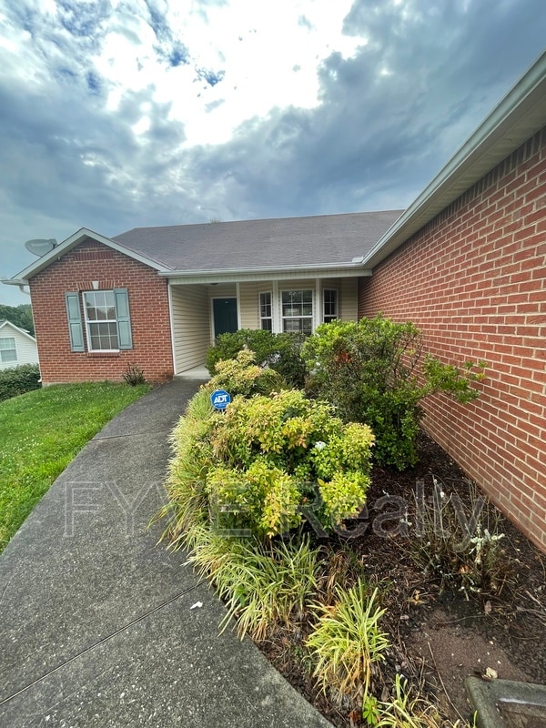 11330 Stonebriar Ln, Knoxville, TN 37932 House Rental in Knoxville