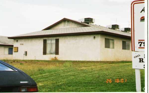 Building Photo - 4240 Stewart Ave