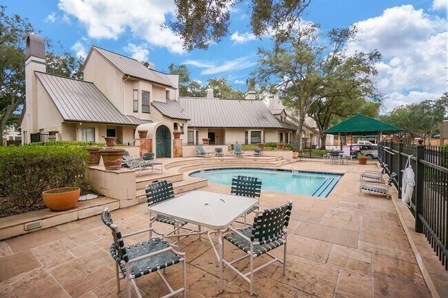Foto del edificio - 4144 Greystone Way