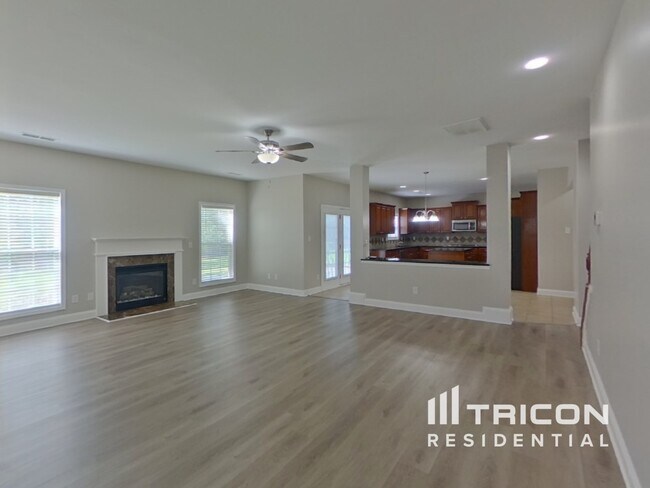 Foto del edificio - 1004 Emerson Ln