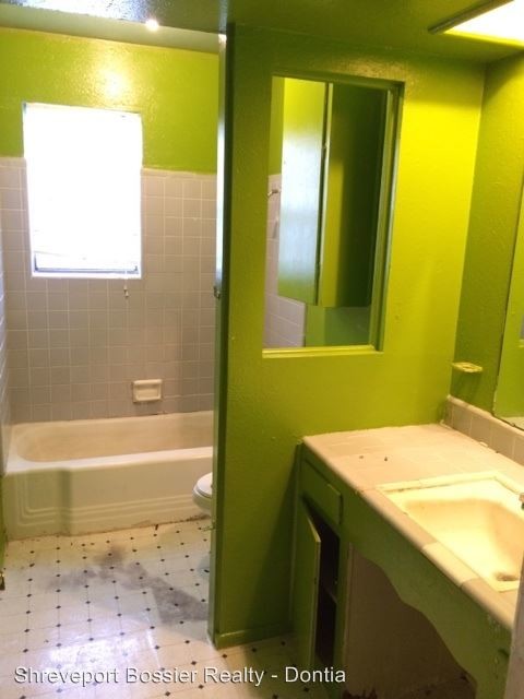 Building Photo - 3 br, 1.5 bath House - 438 Mayfair Dr