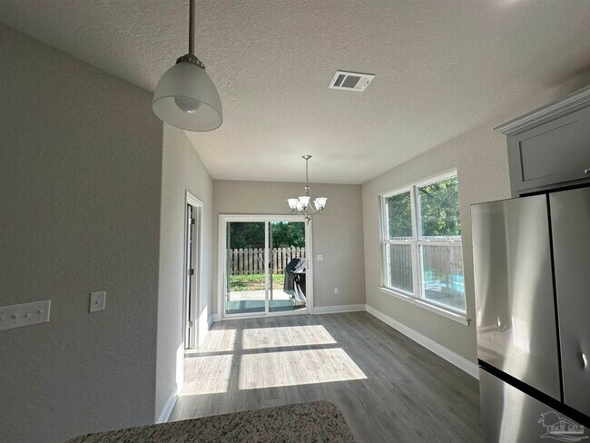 Foto del edificio - 3877 Ranch Rd