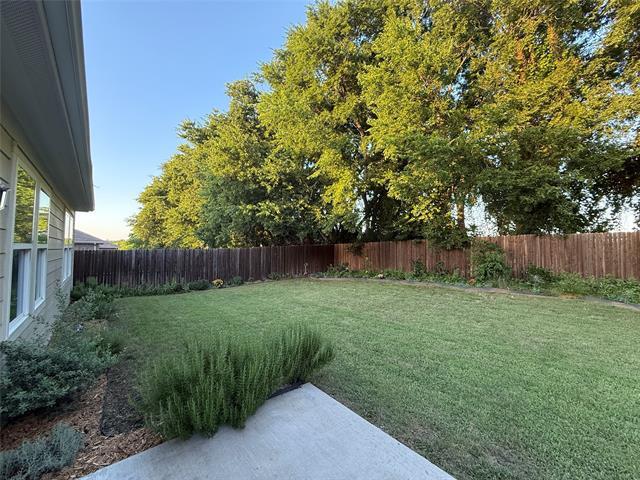Foto del edificio - 2621 Silver Leaf Ln
