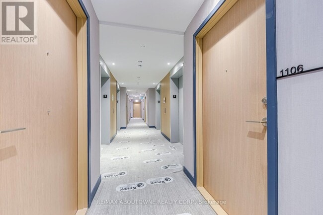 Building Photo - 395 Square One Dr