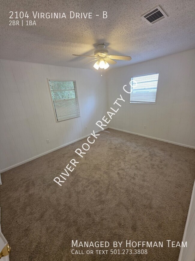 Building Photo - 2104 Virginia Dr