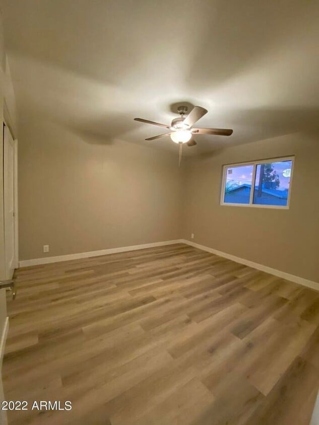 Primary Photo - 1814 E Randall Dr