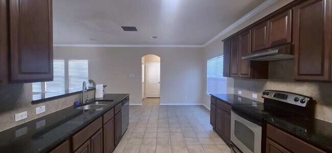 Foto del edificio - 160 Wild Rose Ct