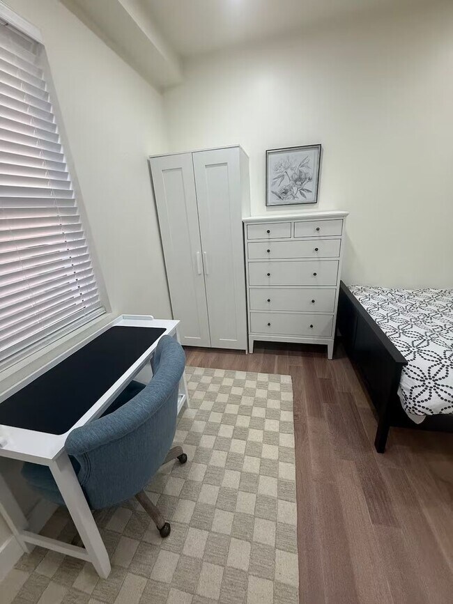 Foto del edificio - 3707 Spring Garden St