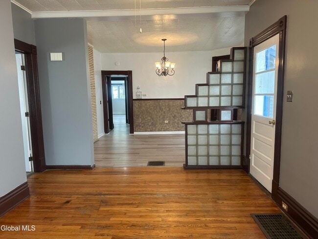 Building Photo - 224 5th Ave