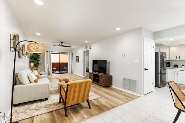 Foto del edificio - 12222 N Paradise Village Pkwy W