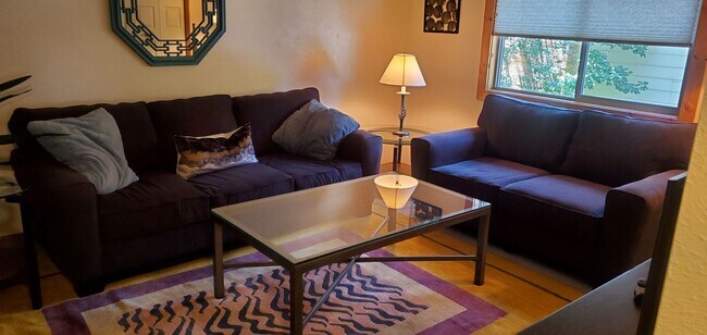 Building Photo - Private 2nd floor in shared North Boulder ...