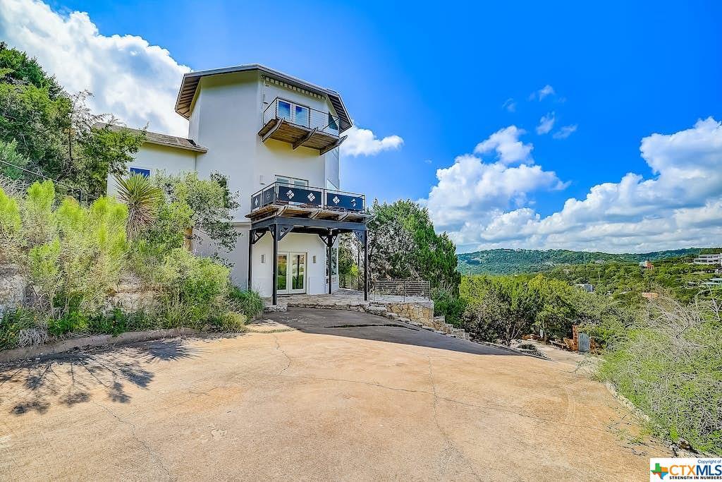 Primary Photo - 5312 Scenic View Dr