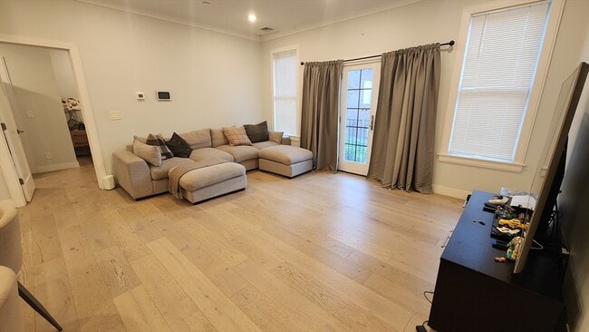 Building Photo - 44 Cummins Hwy