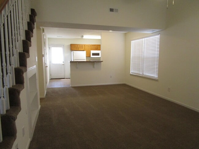 Building Photo - 5013 Roscoe Rdg