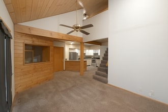 Building Photo - 2540 S Edgewood Dr