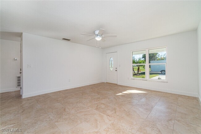 Building Photo - 145 Glenholm Ave