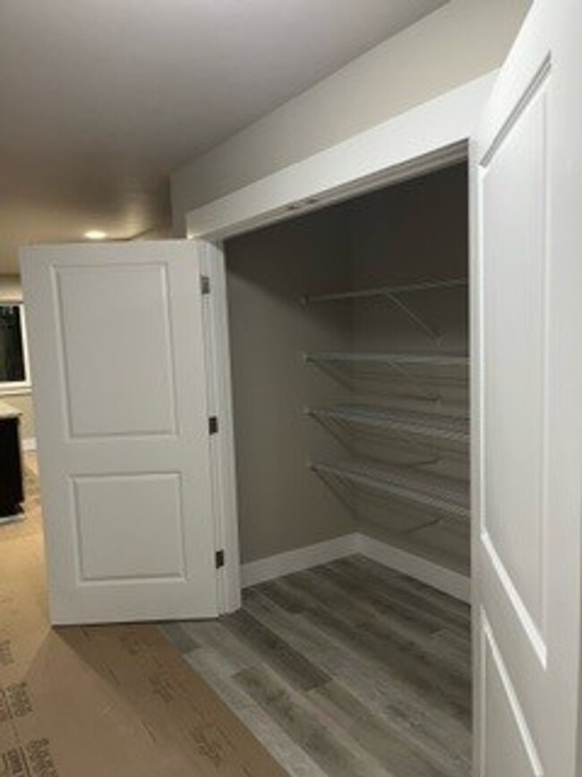 Foto del edificio - Brand new Green area 3 Bedroom 2 Bath Dupl...