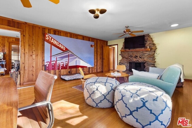 Foto del edificio - 12310 Yerba Buena Rd