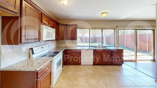 Building Photo - 5101 Bartlett Dr