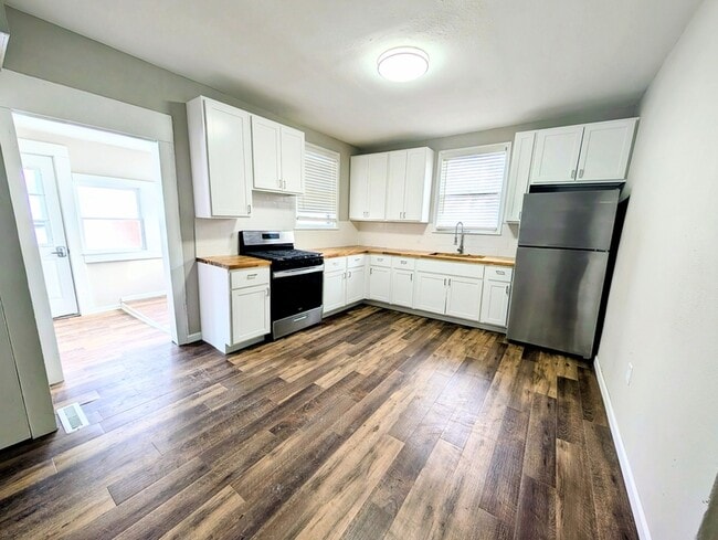 Foto del edificio - 328 N G St