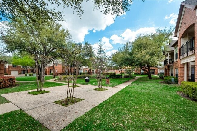 Foto del edificio - 2524 Preston Rd