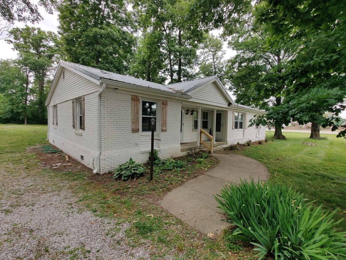 7 E 225 N, Shelbyville, IN 46176 House Rental in Shelbyville, IN
