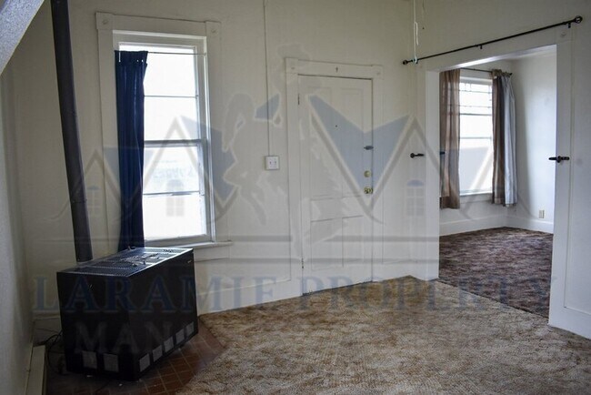 Foto del edificio - 208 E Sheridan St