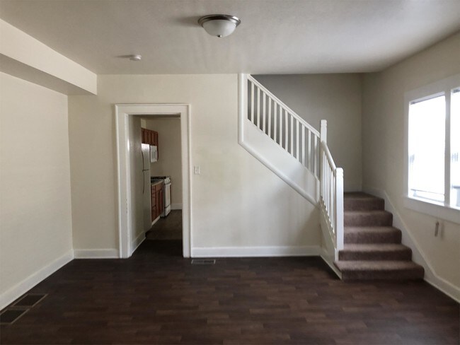 Building Photo - 2704 Highland Pl