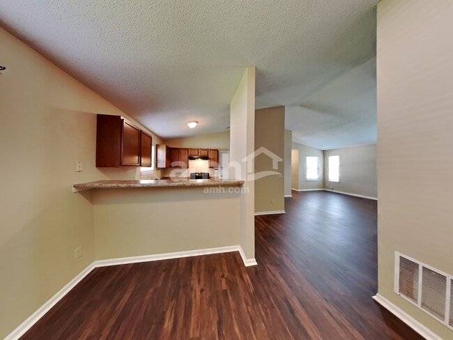 Foto del edificio - 358 Bent Stream Ln