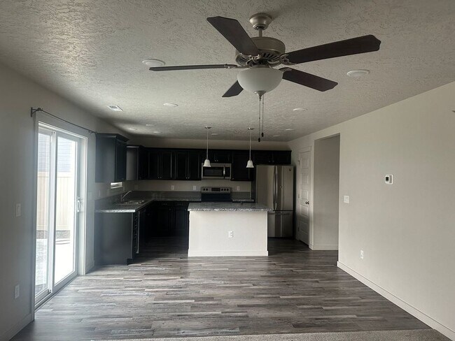 Foto del edificio - One month free if lease is signed before J...