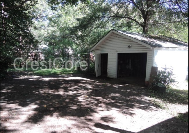Building Photo - 3760 Barron Ave