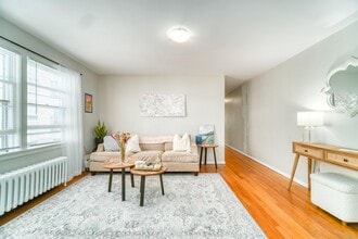 Building Photo - 1066-1066 Tower Rd