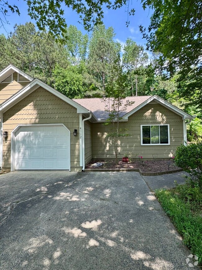 Building Photo - 4112 Pin Oak Dr