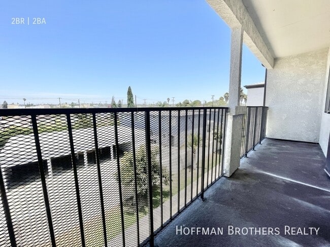 Building Photo - 14011 S Budlong Ave