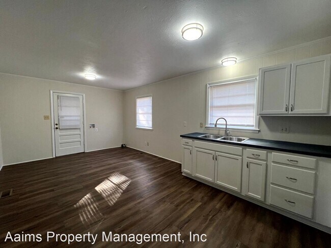 Foto del edificio - 3 br, 2 bath House - 944 Lark Dr.