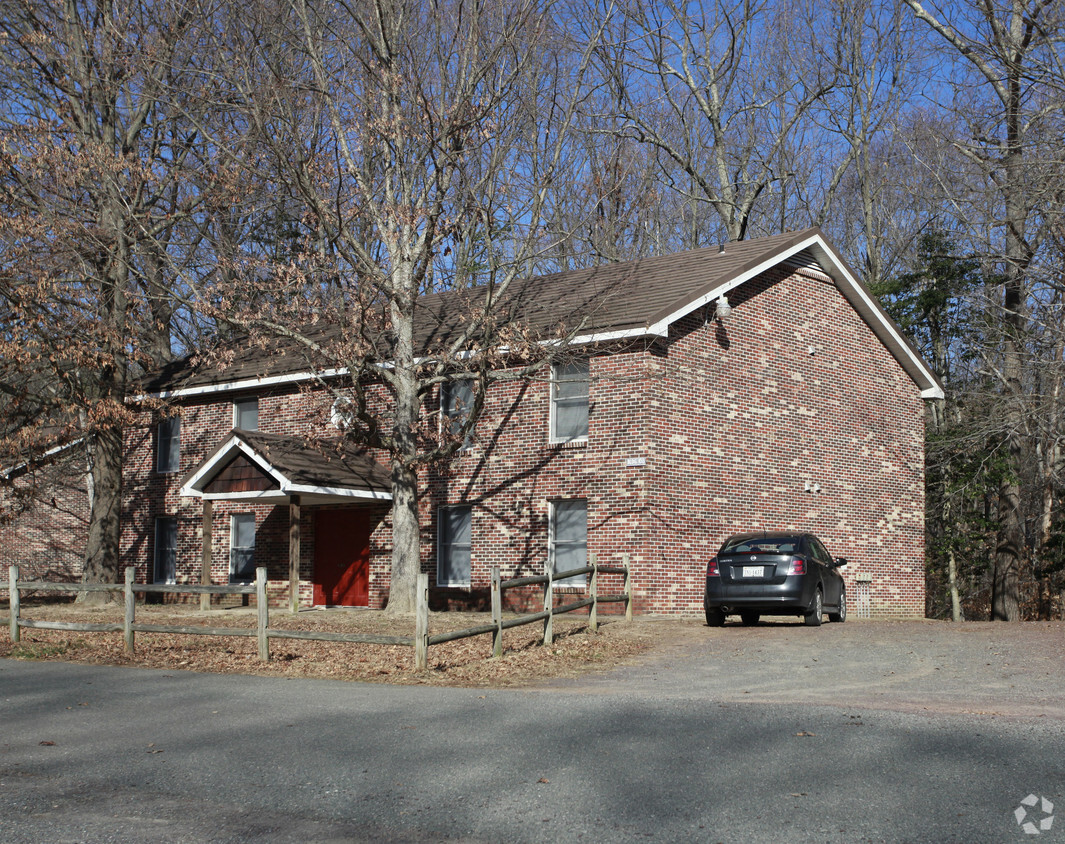 Building Photo - Willowglen Apartments