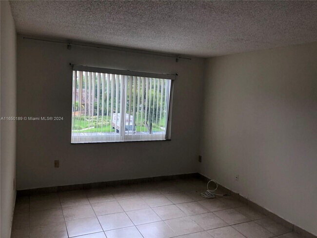 Foto del edificio - 7865 Camino Real