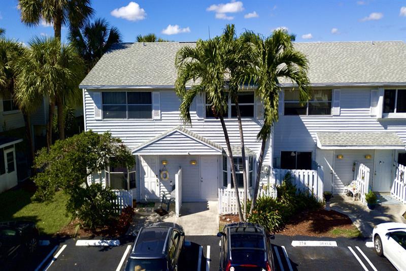 2767 NE 15th St, Pompano Beach, FL 33062 Townhome Rentals in Pompano