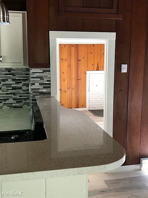 Foto del edificio - 17320 Stevens Canyon Rd