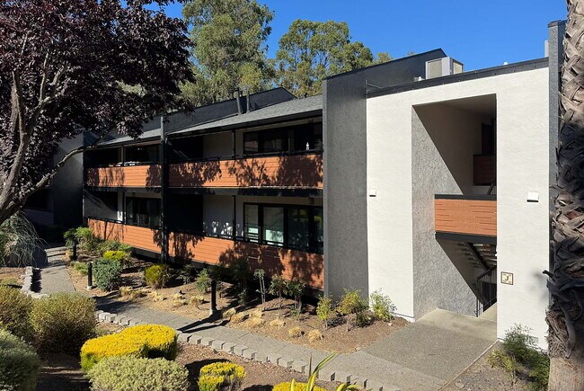 Foto del edificio - Lafayette Highlands