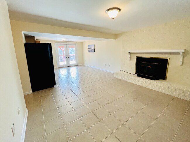 Foto del edificio - 4019 Forge Dr