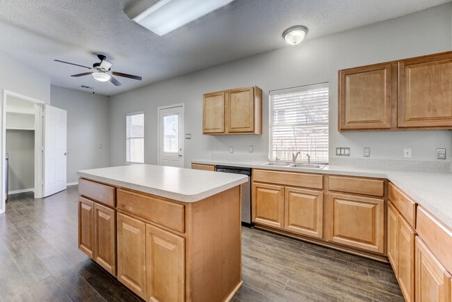 Building Photo - 12415 Silversmine Dr