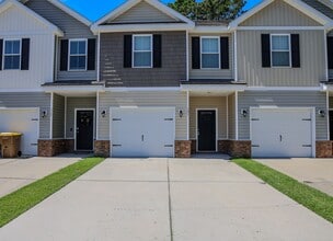 Building Photo - 121 Horizon Ln
