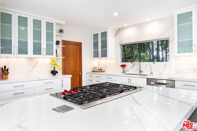 Foto del edificio - 9323 Flicker Way