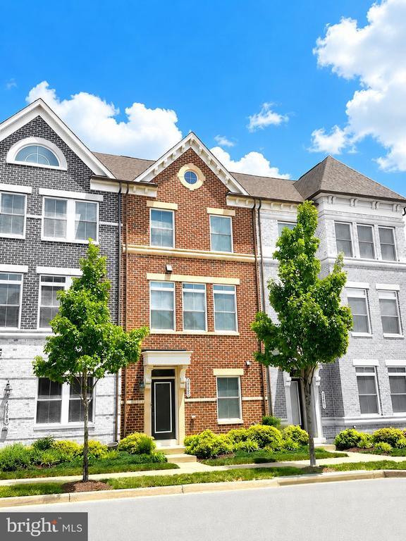 Building Photo - 20800 Duxbury Terrace