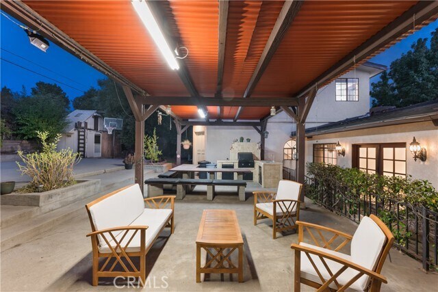 Foto del edificio - 9348 Big Tujunga Canyon Rd