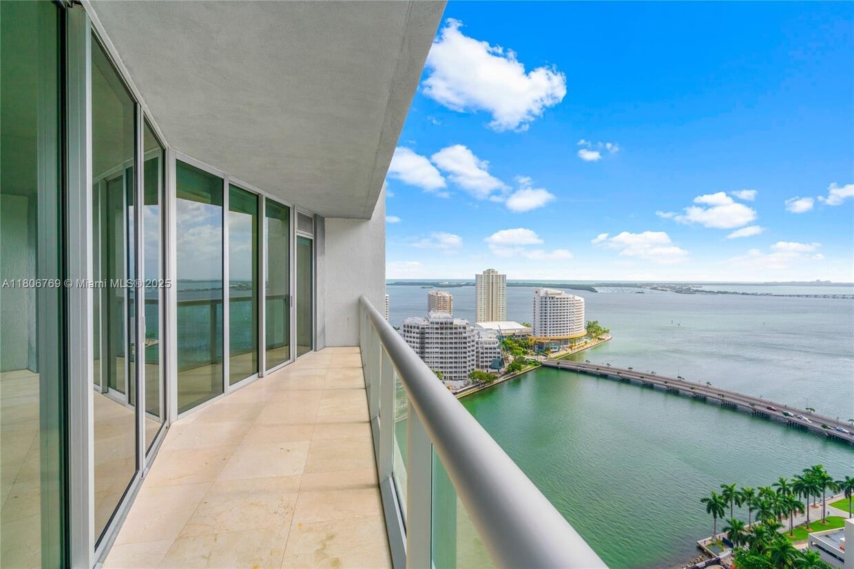 Primary Photo - 475 Brickell Ave
